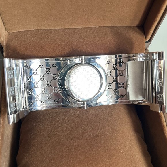 Gucci Twirl Stainless Steel Bangle Bracelet Watch - Picture 5 of 7
